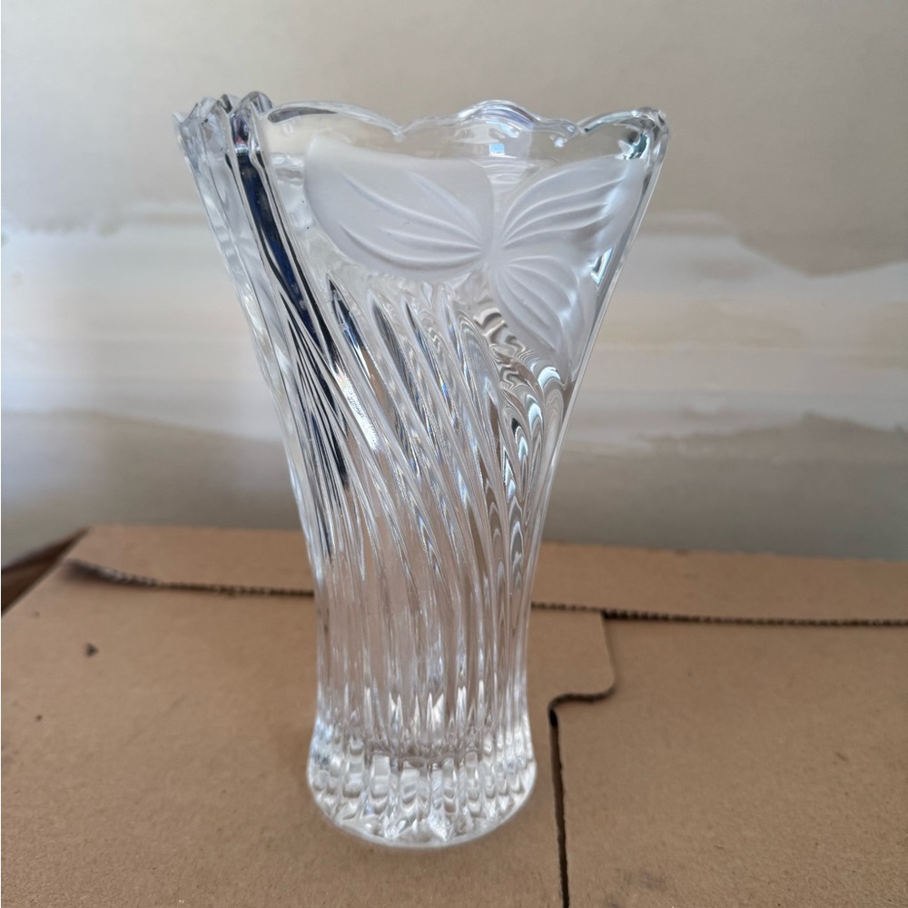 Vintage Anne Hutte Crystal Vase